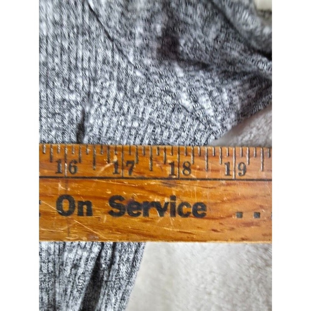 Rock & Republic Sz L Side Ruched Surplus Sweater Heather Grey Black Modesty Snap - Picture 8 of 9